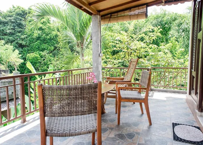 Guest house Suk's House-live Locally In Family Compound
